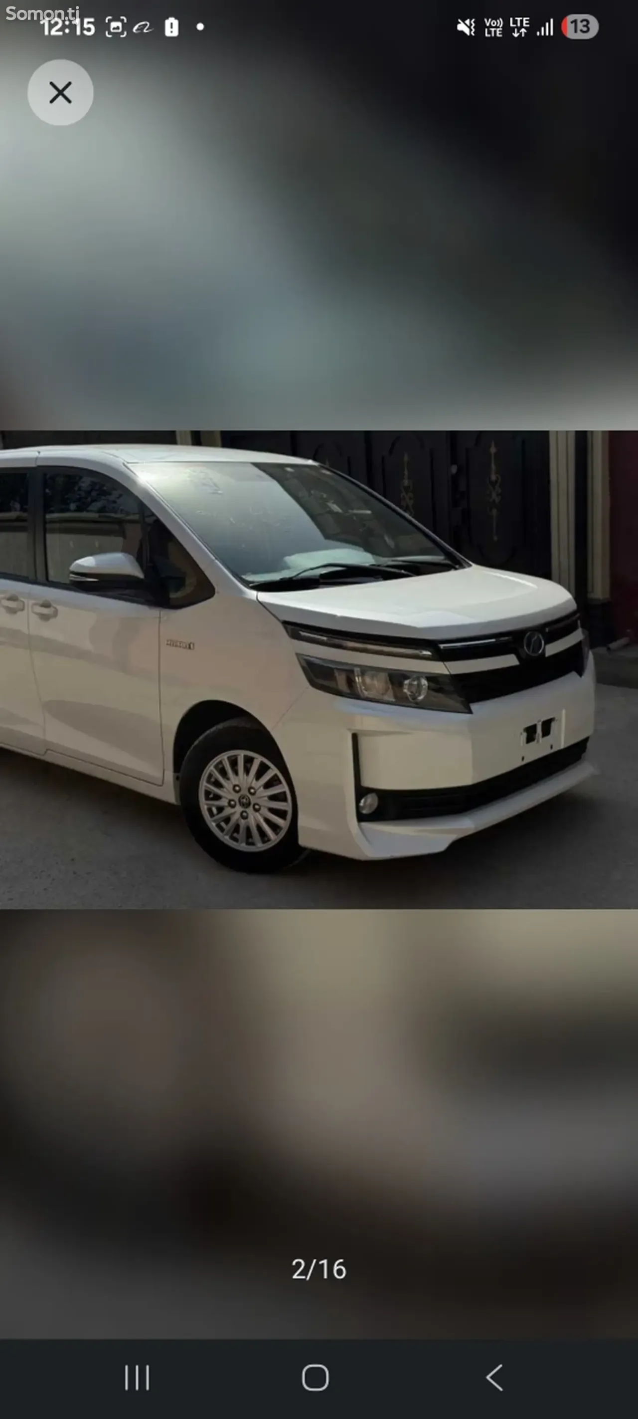 Toyota Voxy 2014 · 1.8 AT