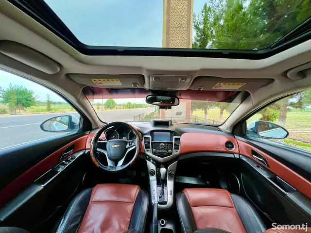 Chevrolet Cruze 2010 · 1.6 AT