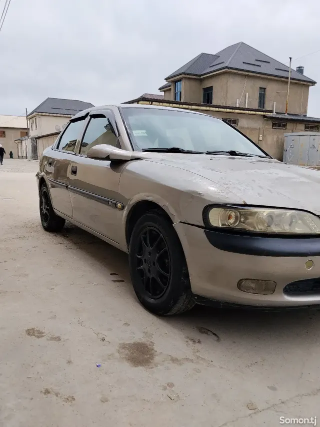 Opel Vectra B 1996 · 1.6 MT