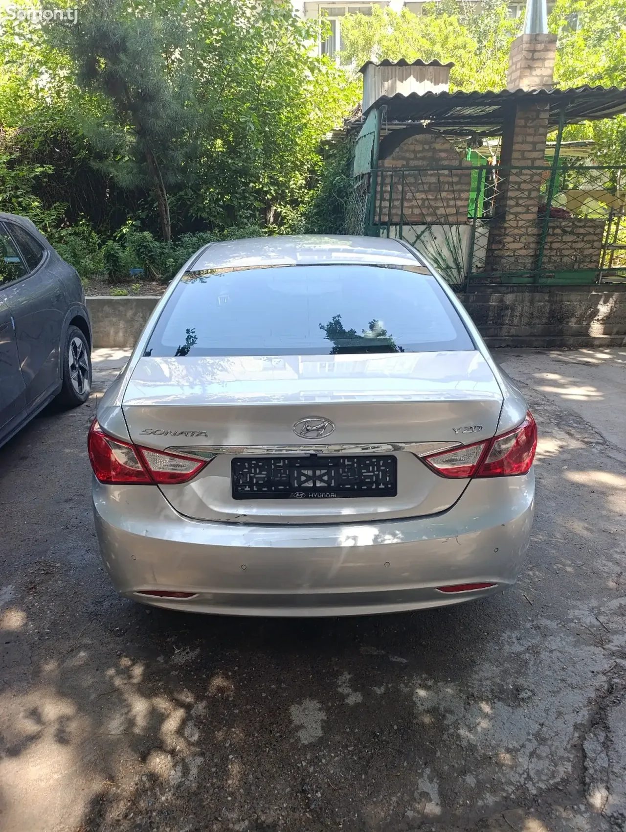 Hyundai Sonata 2011 · 2.0 AT