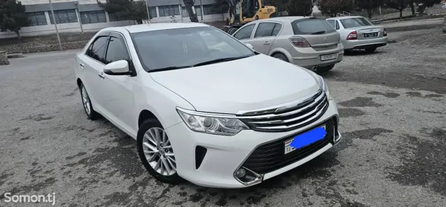 Toyota Camry 2015 · 2.5 AT