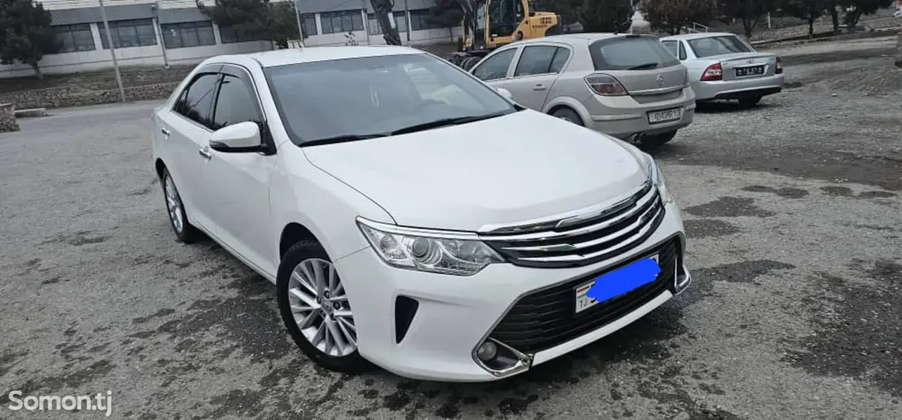 Toyota Camry 2015 · 2.5 AT