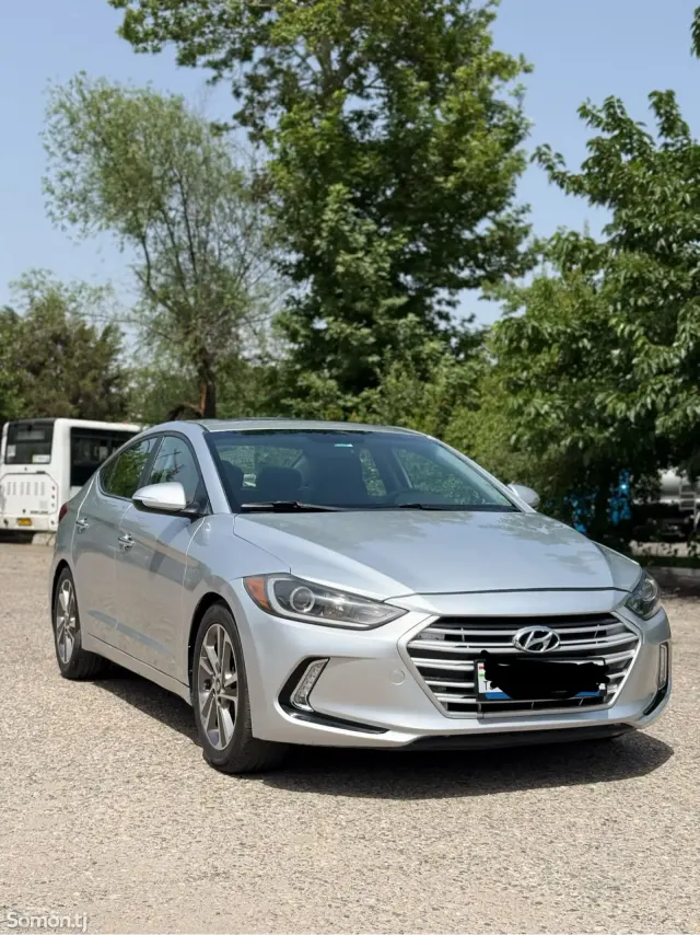 Hyundai Elantra 2017 · 2.0 AT