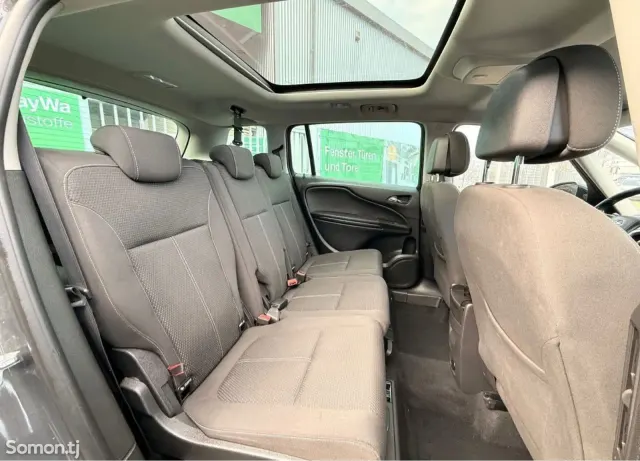 Opel Zafira 2015 · 1.6 AT