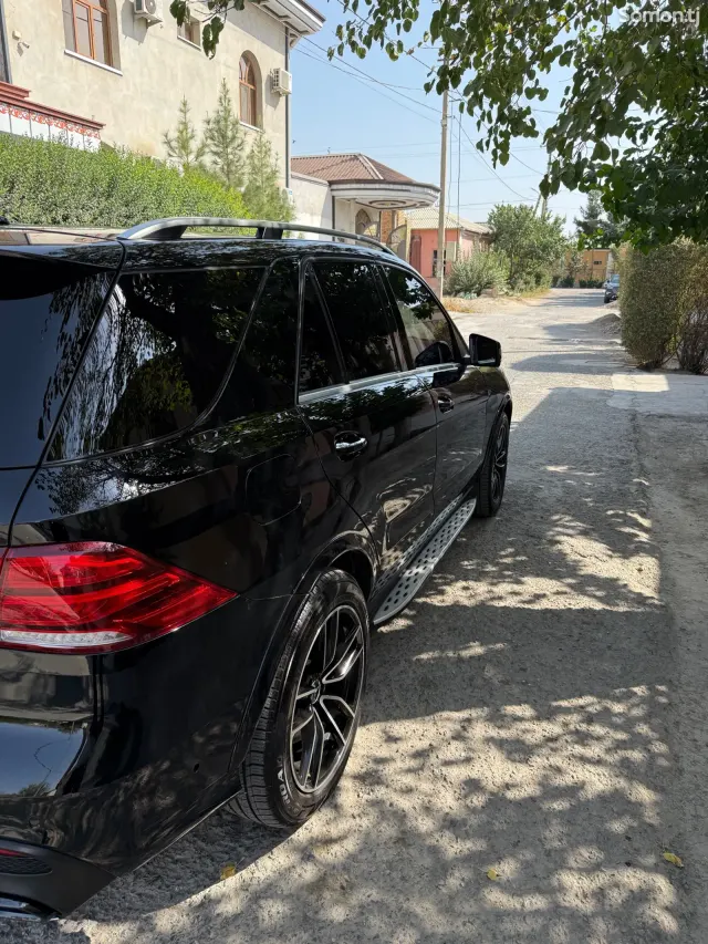 Mercedes-Benz ML class 2012 · 3.5 AT