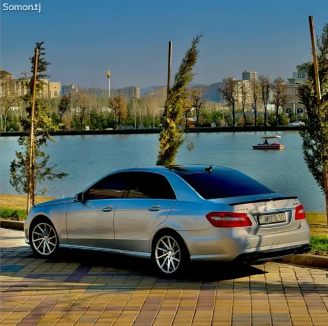 Mercedes-Benz E class 2012 · 3.5 AT