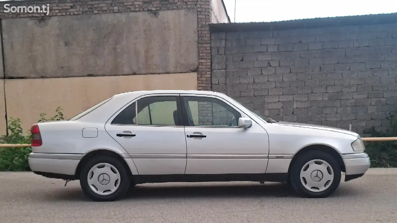 Mercedes-Benz C class 1994 · 1.8 MT