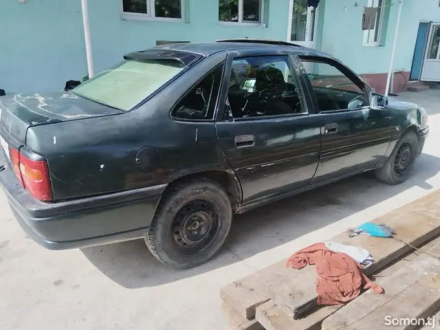 Opel Vectra A 1995 · 1.8 MT