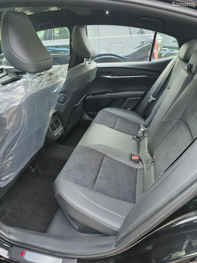 Toyota Camry 2026 · 2.0 AT