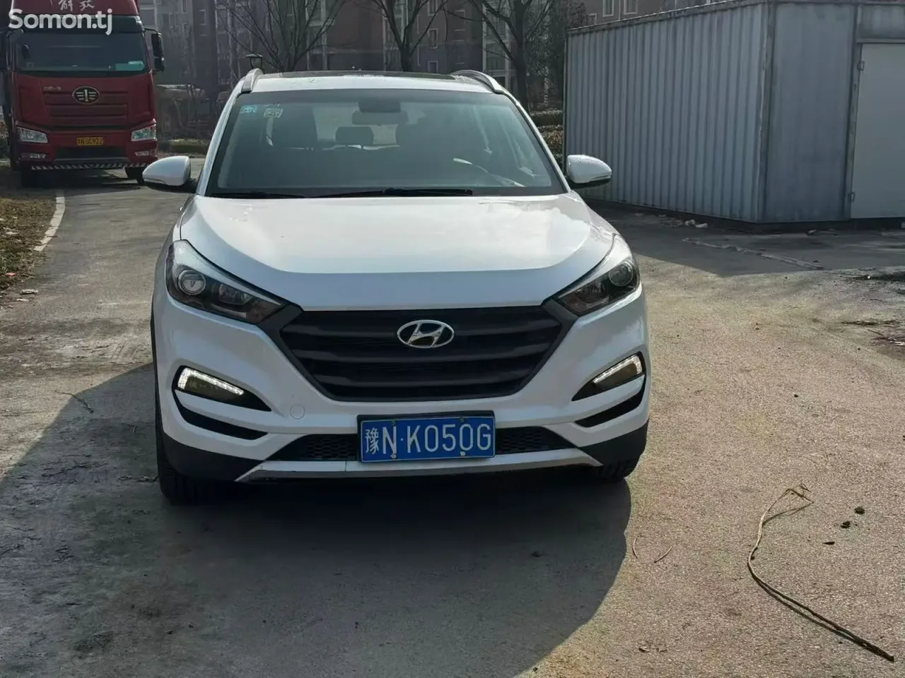 Hyundai Tucson 2015 · AT
