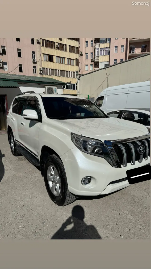 Toyota Land Cruiser Prado 2012 · 2.7 AT