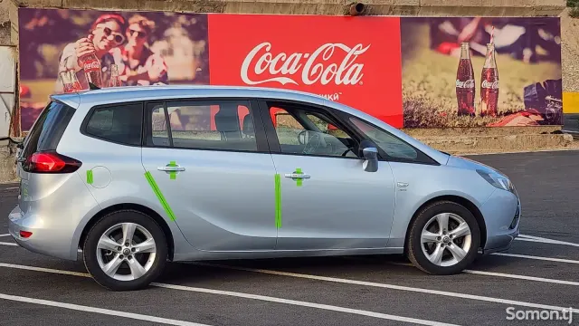 Opel Zafira 2015 · 1.4 MT