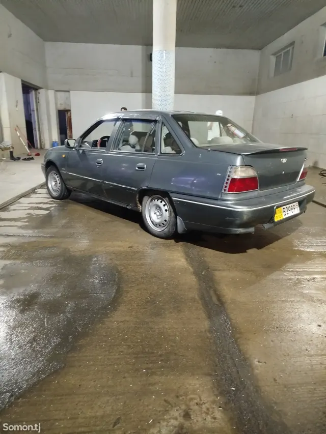 Daewoo Nexia 1995 · 1.6 MT