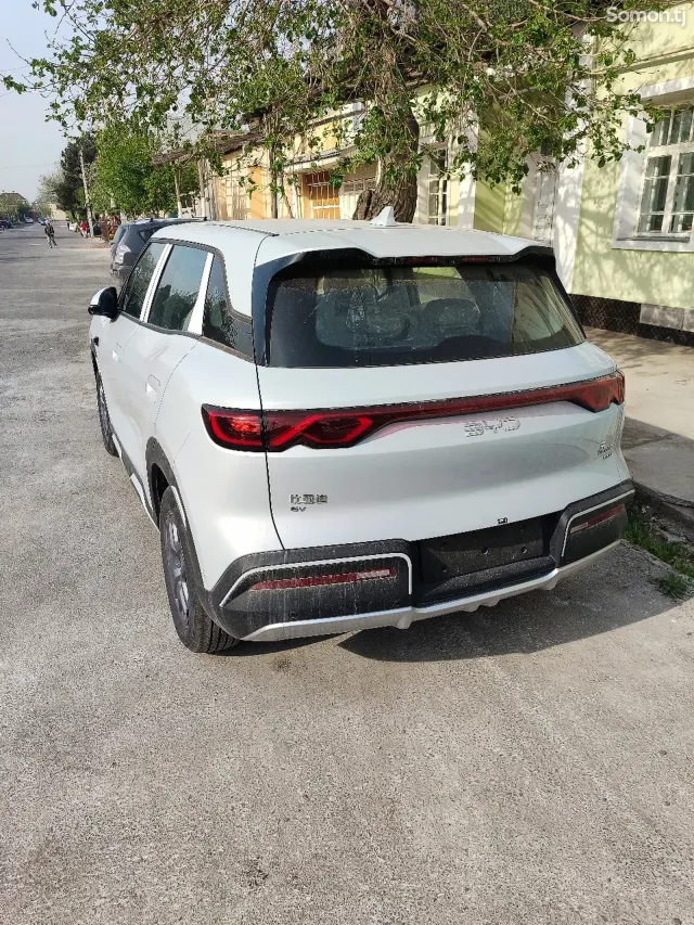BYD Yuan Up 2025 · AT