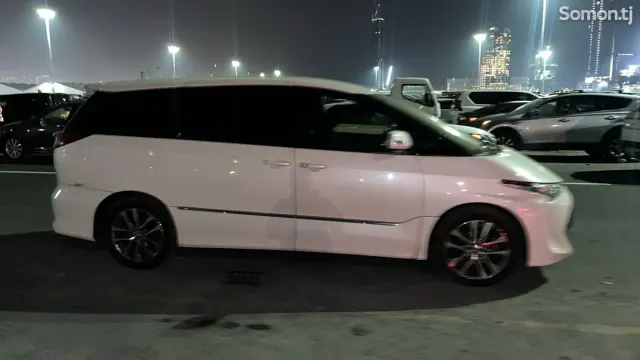 Toyota Estima 2017 · 2.4 AT