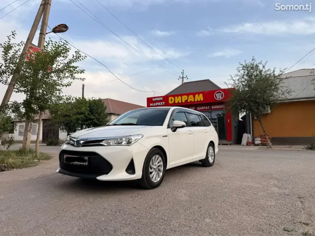 Toyota Fielder 2017 · 1.5 AT