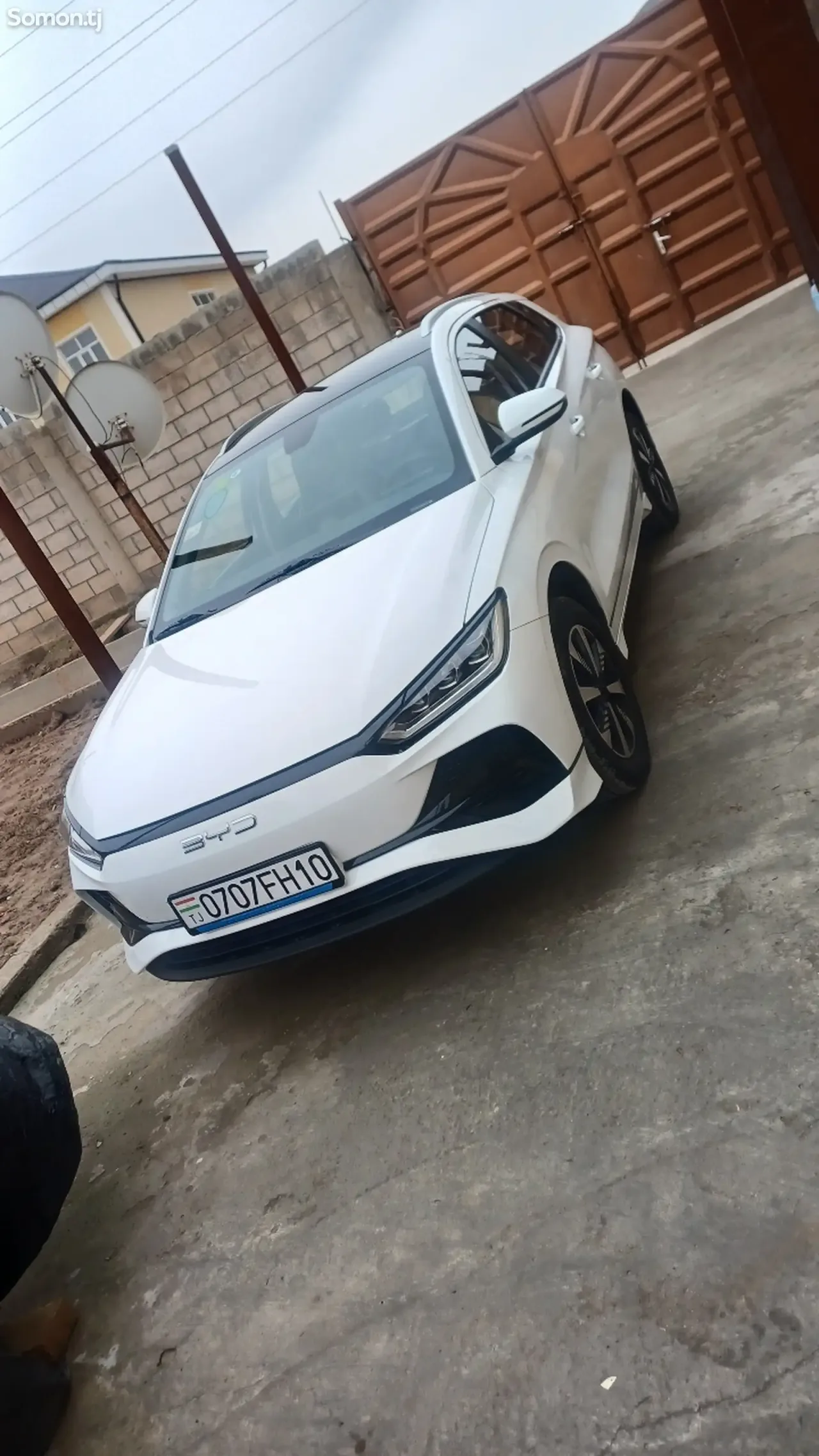 BYD E2 2024 · AT