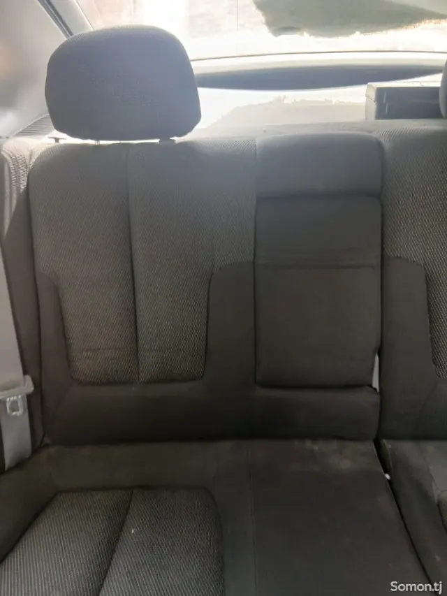 Hyundai Avante 2000 · 1.6 AT