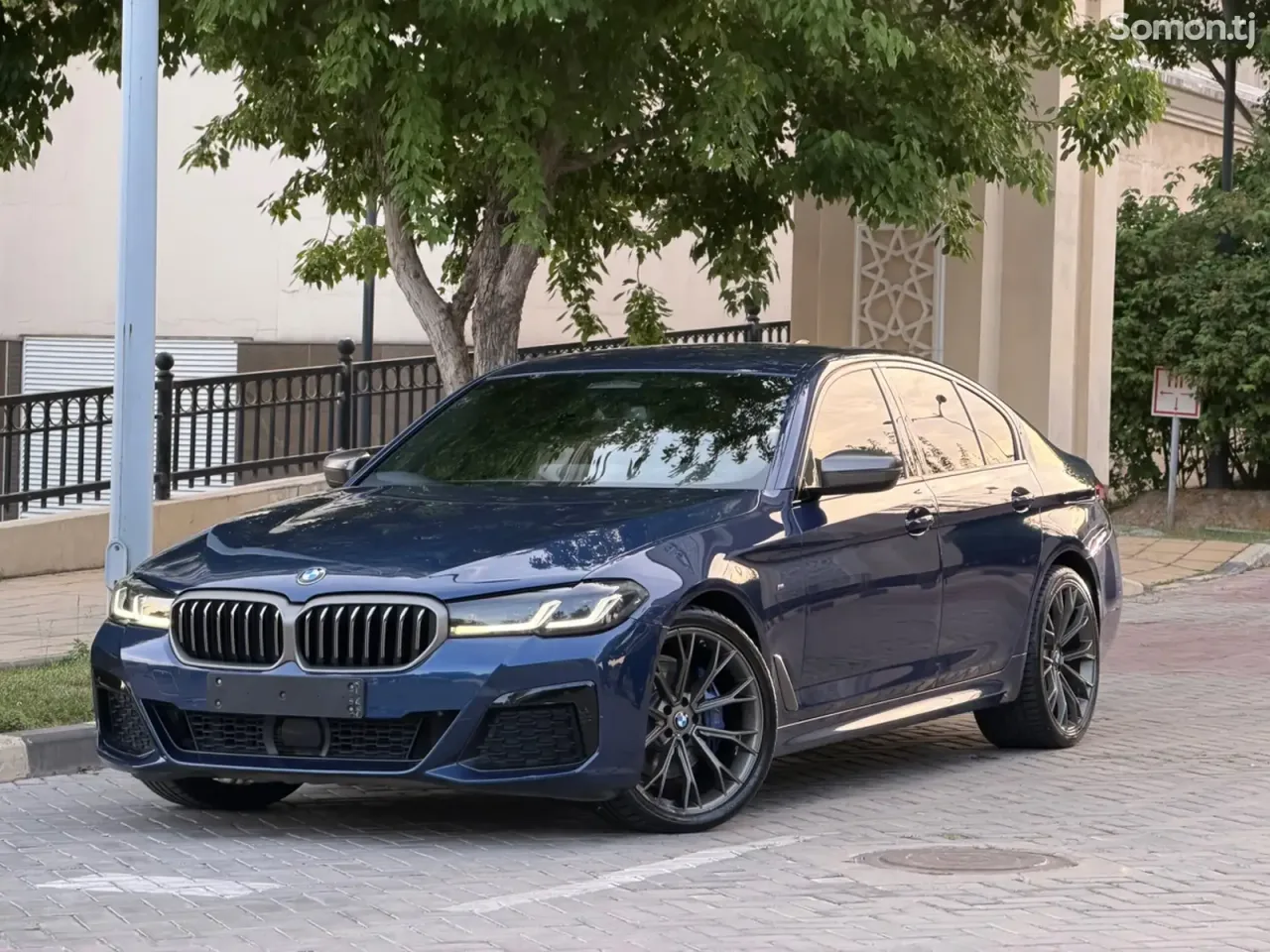 BMW 5 series 2022 · 3.0 AT