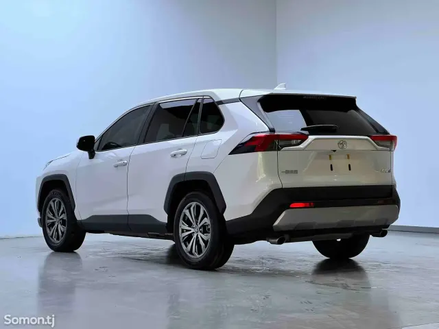 Toyota RAV 4 2024 · 2.0 AT