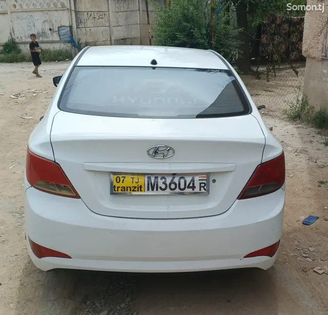 Hyundai Solaris 2016 · 1.6 MT