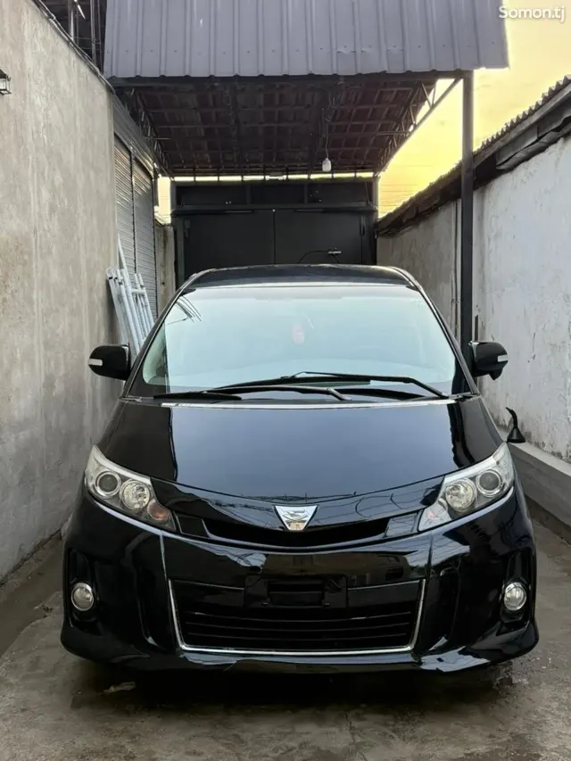 Toyota Estima 2014 · 2.4 AT