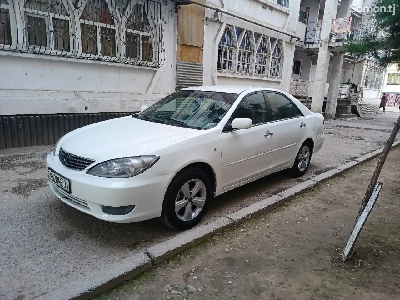 Toyota Camry 2005 · AT