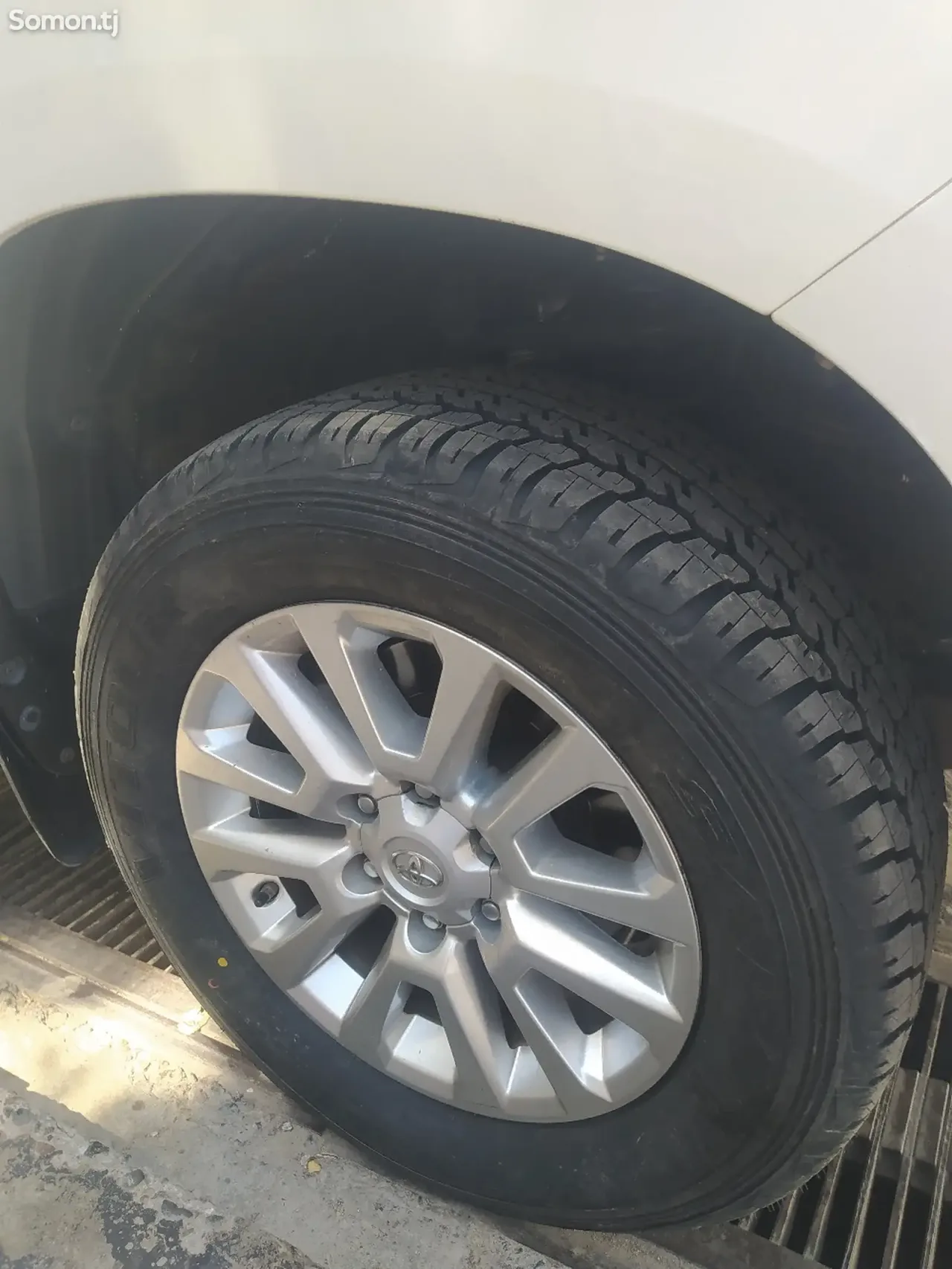 Toyota Land Cruiser Prado 2017 · 4.0 AT