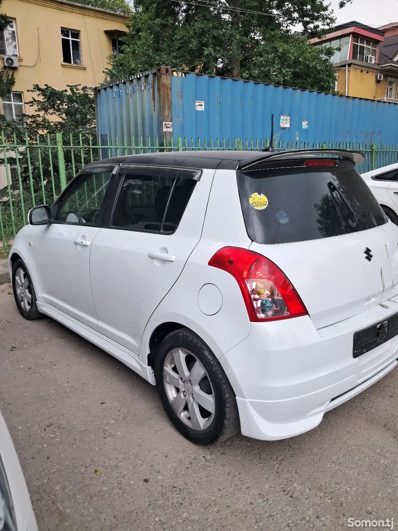 Suzuki Swift 2010 · 1.3 AT