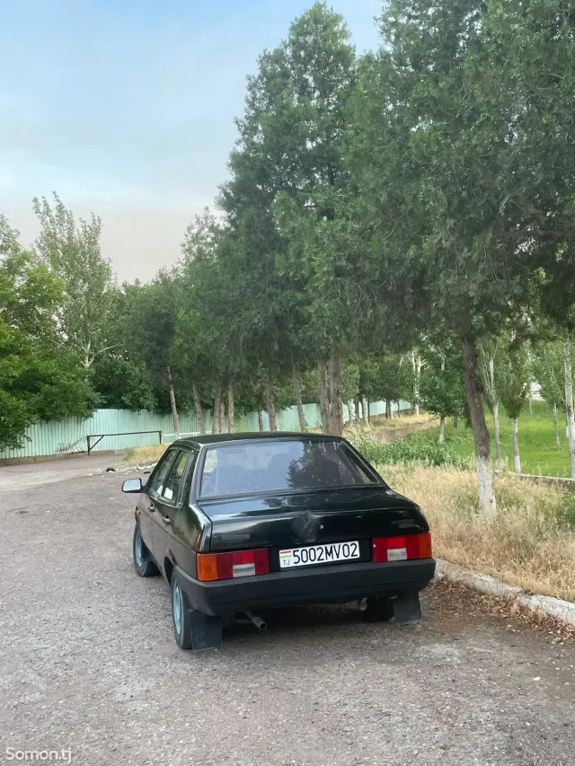 Lada (ВАЗ) 21099 1997 · 1.6 MT