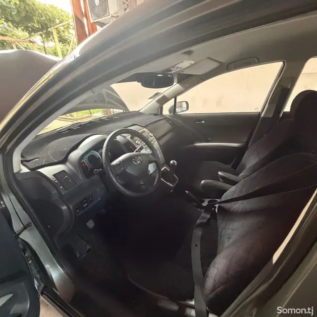 Toyota Verso 2006 · 1.8 MT
