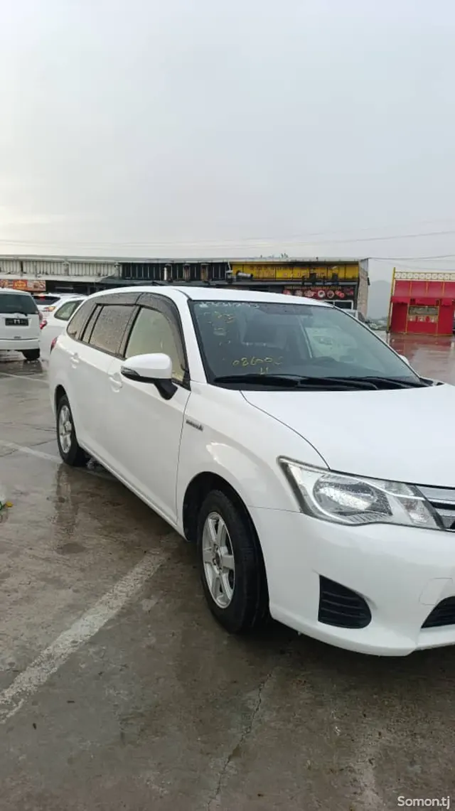 Toyota Fielder 2014 · 1.5 AT
