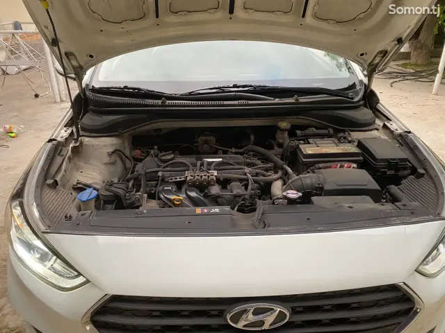 Hyundai Solaris 2019 · 1.6 AT