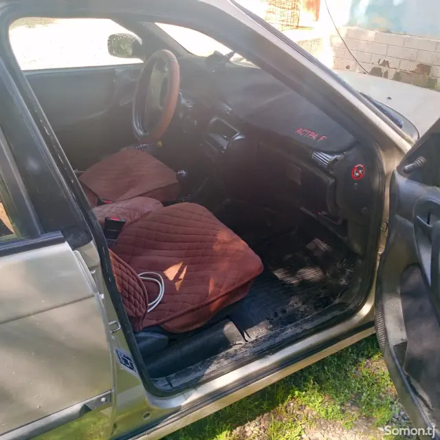 Opel Astra F 1997 · 1.6 MT