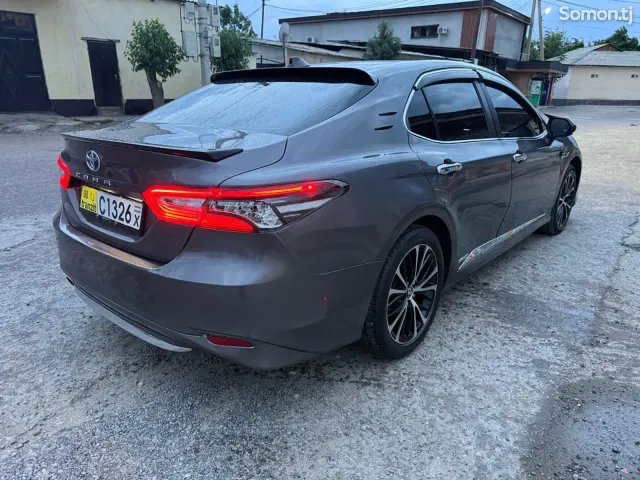 Toyota Camry 2018 · 2.5 AT