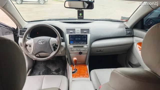 Toyota Camry 2010 · 2.5 AT