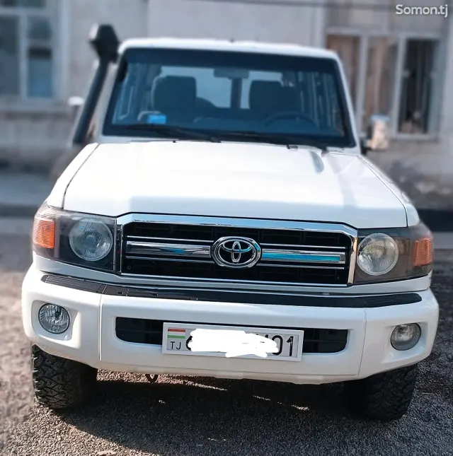 Toyota Land Cruiser 2012 · 4.2 MT