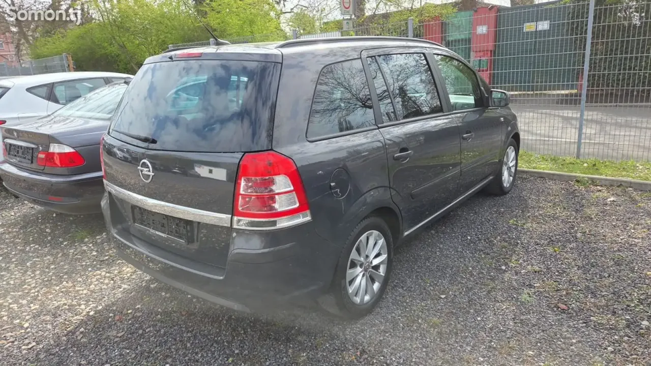 Opel Zafira 2014 · 1.8 MT