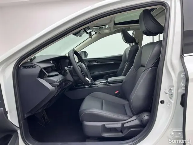 Toyota Camry 2024 · 2.0 AT