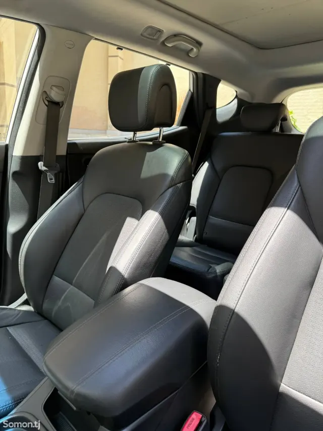 Hyundai Santa Fe 2015 · 2.4 AT
