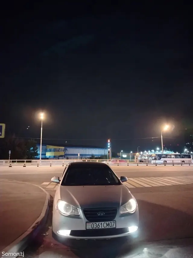 Hyundai Avante 2009 · 1.6 AT