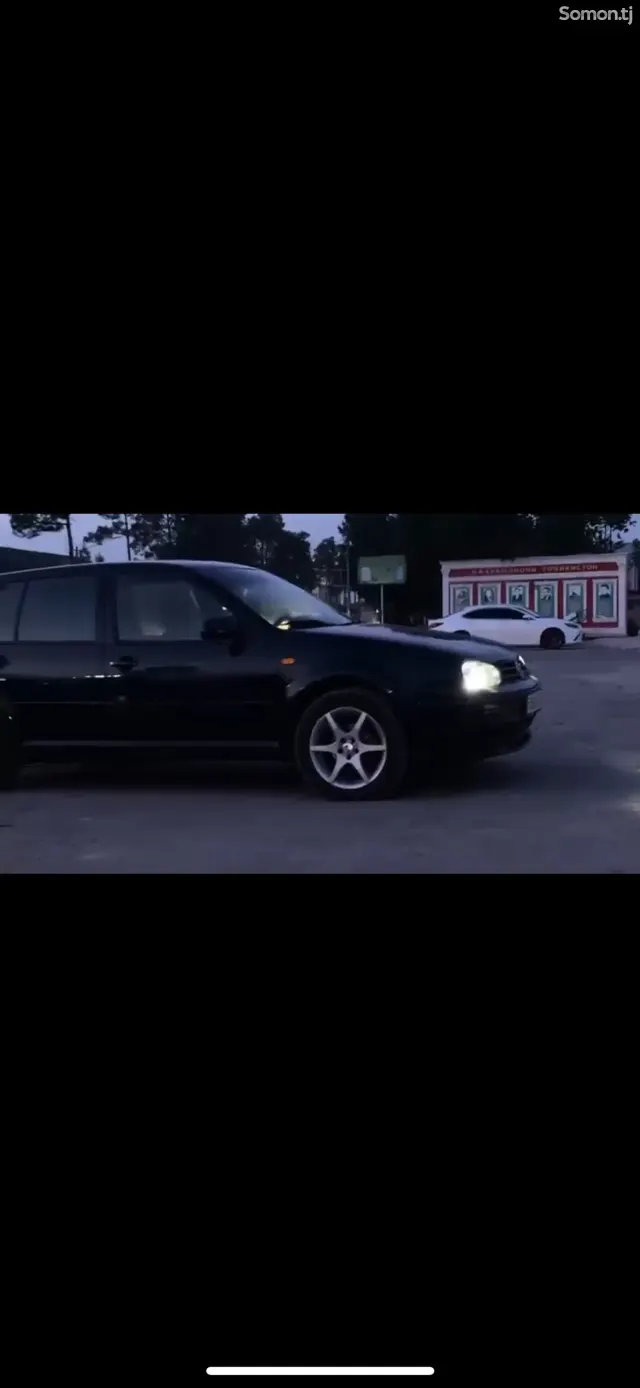 Volkswagen Golf 2000 · 2.0 AT