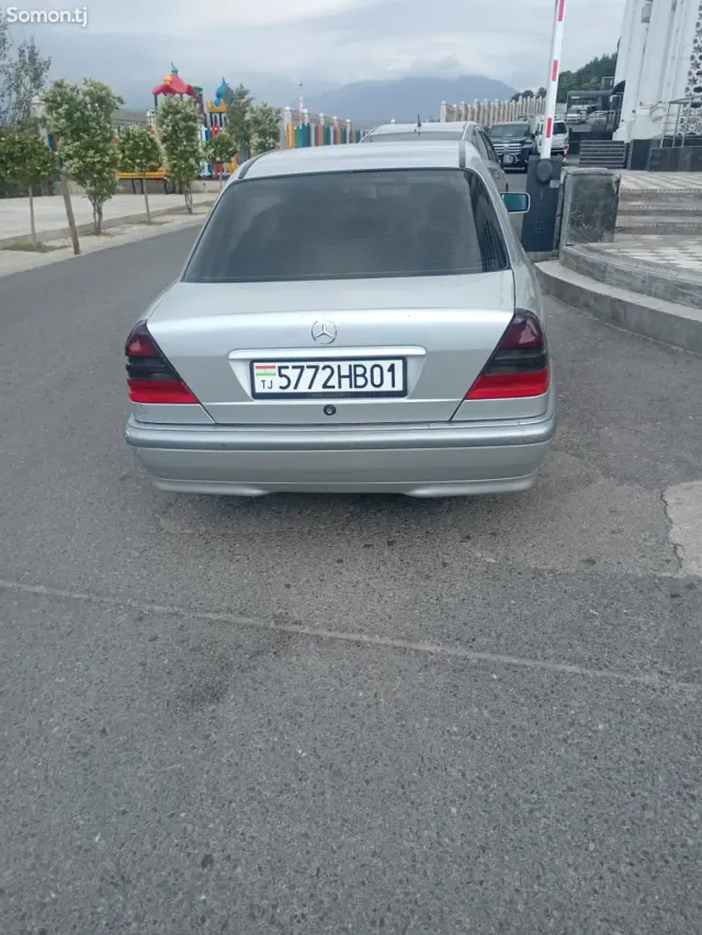 Mercedes-Benz C class 2000 · 1.8 AT