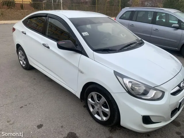 Hyundai Solaris 2014 · 1.4 AT