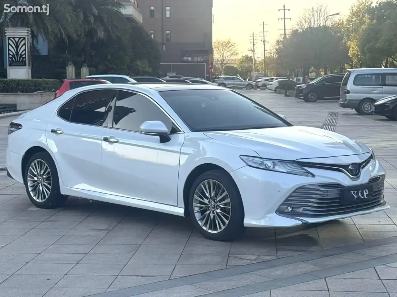 Toyota Camry 2019 · 2.5 AT