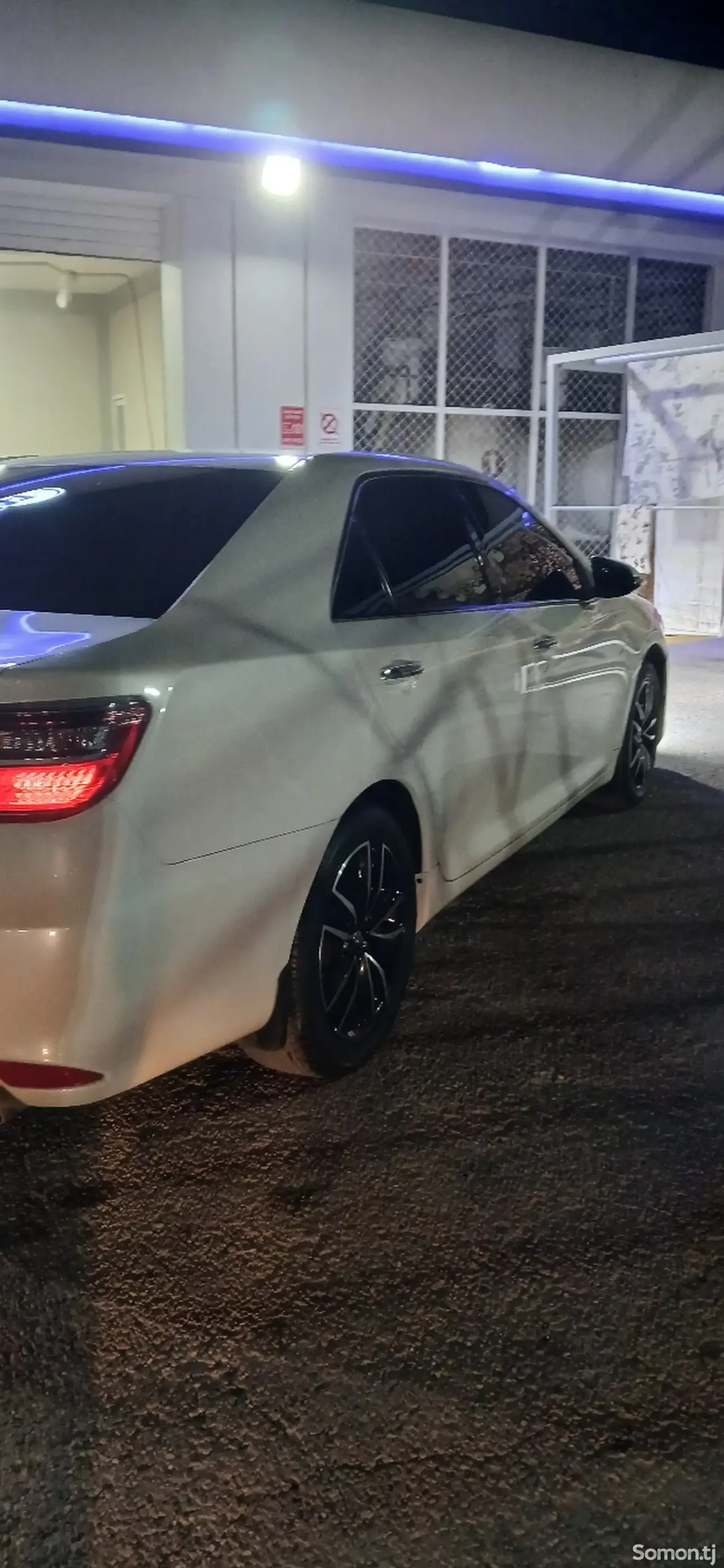 Toyota Camry 2016 · 2.5 AT