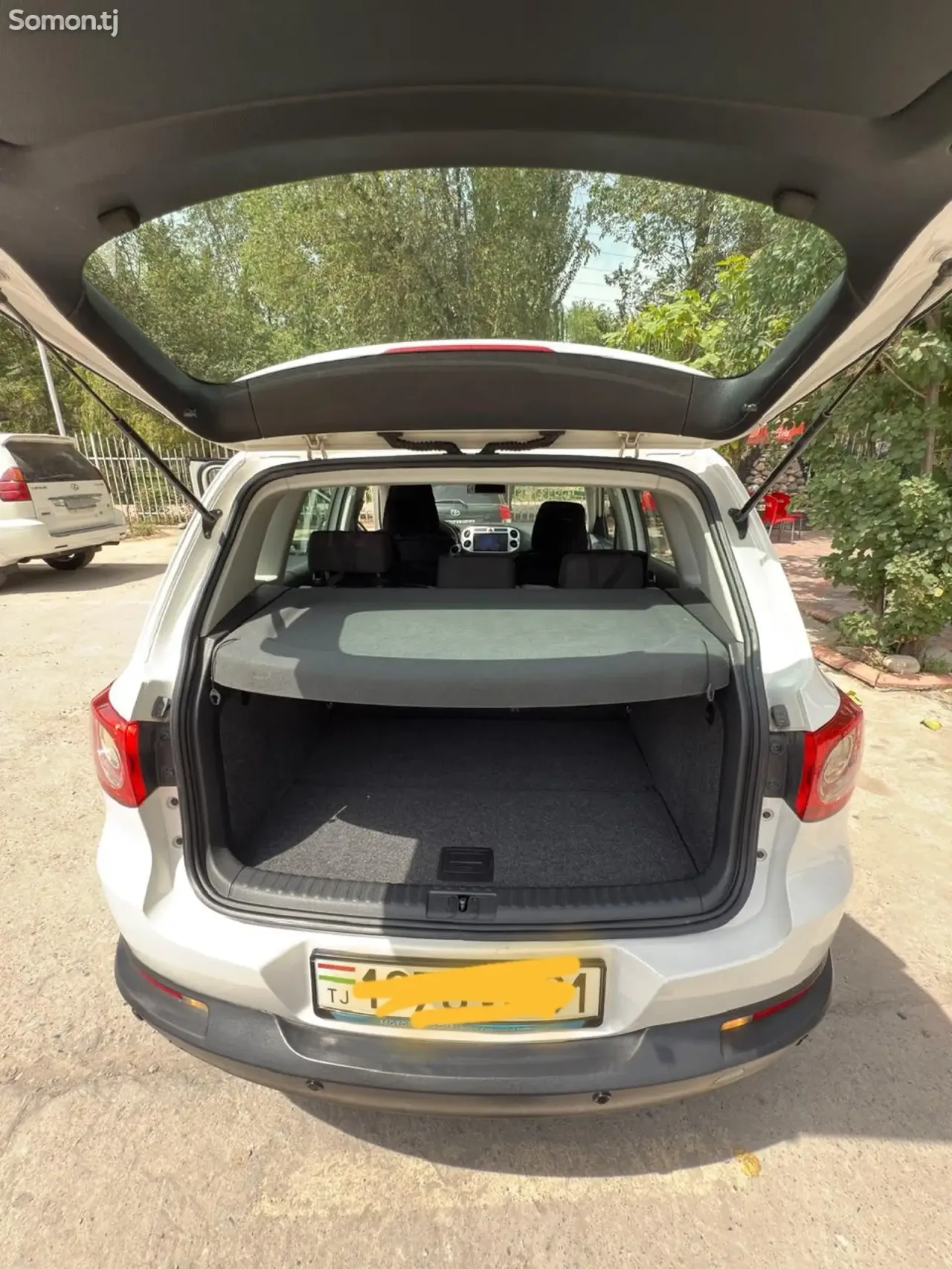 Volkswagen Tiguan 2009 · 2.0 AT