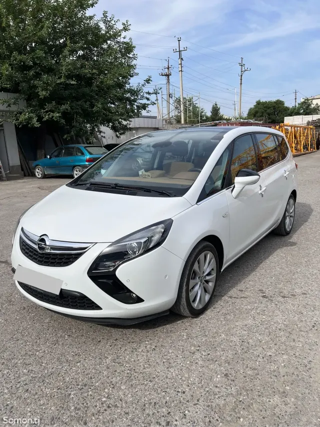Opel Zafira 2015 · 1.6 AT