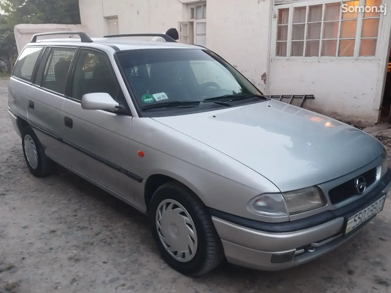 Opel Astra F 1998 · 1.6 MT