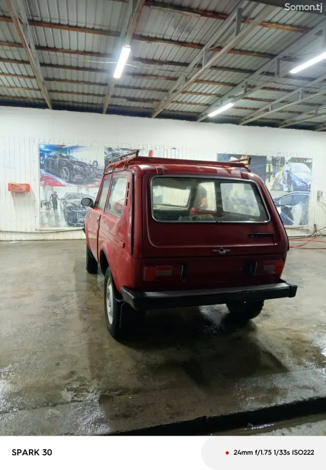 Lada (ВАЗ) Нива 1985 · 1.6 MT
